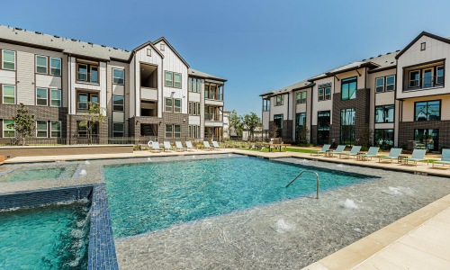 Bevelo Larkspur community exterior in Leander, TX